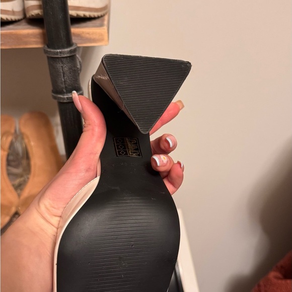 Women's Cream Block Heel Mules - Picture 6 of 6